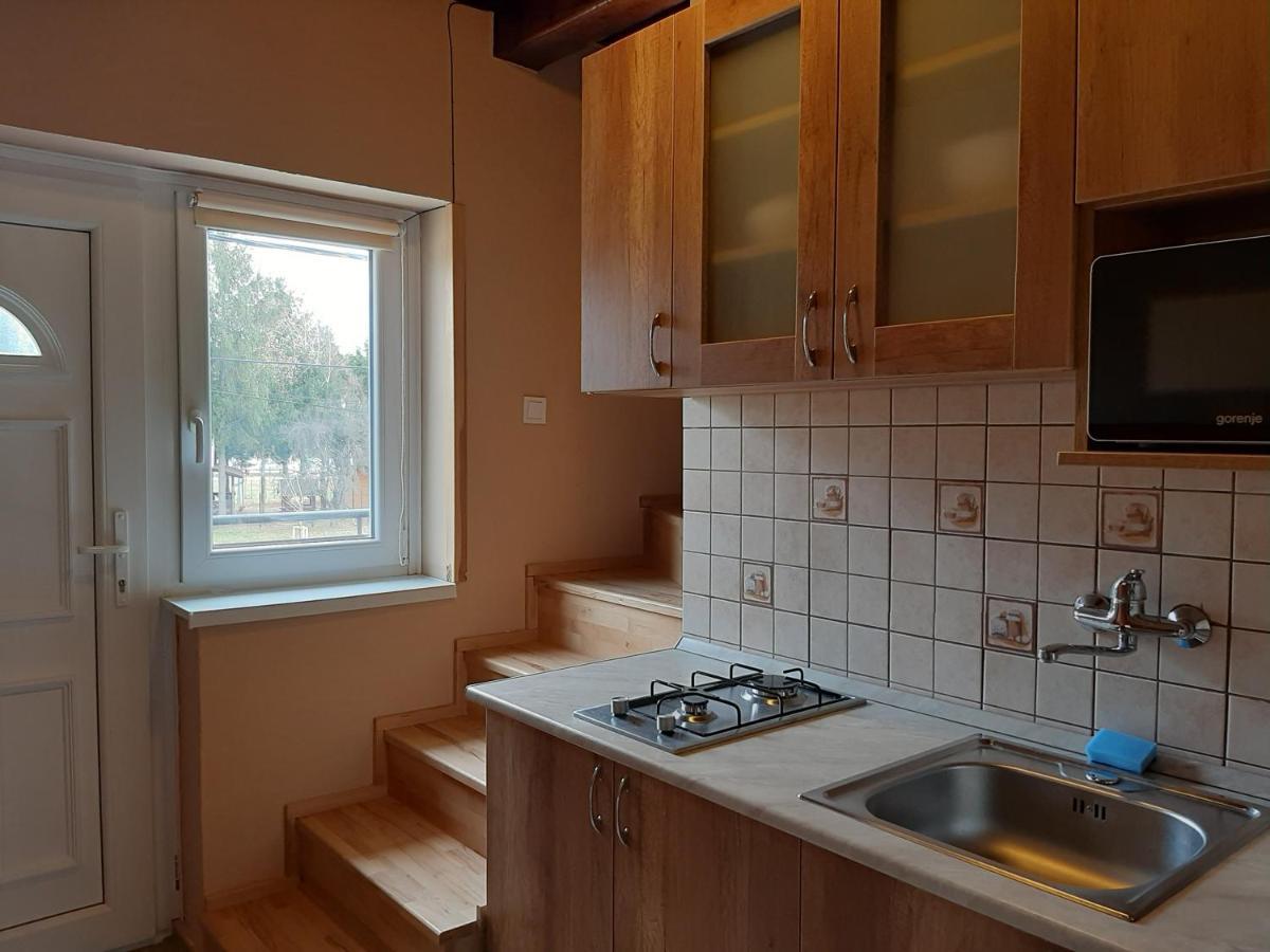 Egniss Apartman 2 Bogacs Bagian luar foto