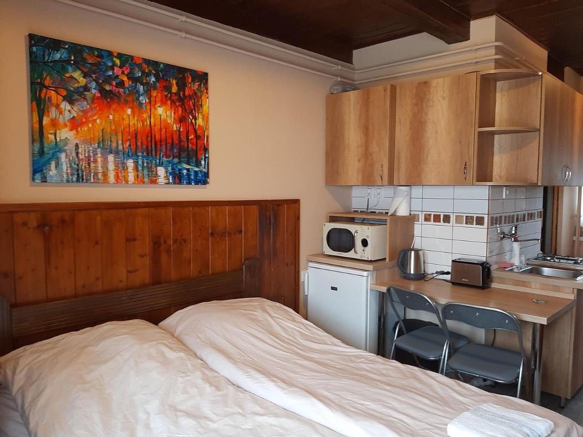 Egniss Apartman 2 Bogacs Bagian luar foto